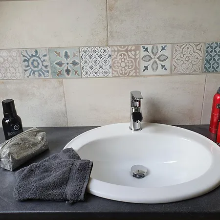 Au Petit Paradis Sainte-Gauburge-Sainte-Colombe Zimmer foto